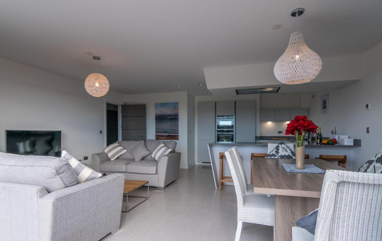 Apartment 3 Waterstone House - Sea Front Apartment, Hot Tub Tenby Exteriér fotografie