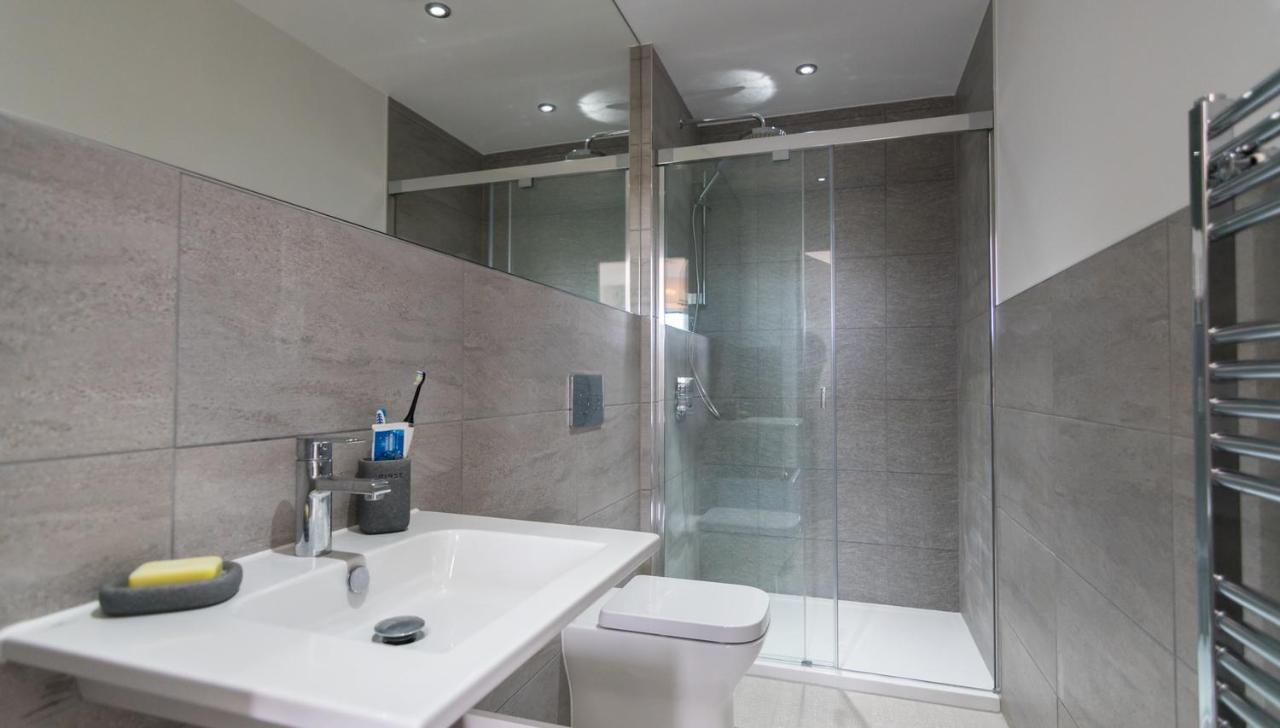 Apartment 3 Waterstone House - Sea Front Apartment, Hot Tub Tenby Exteriér fotografie